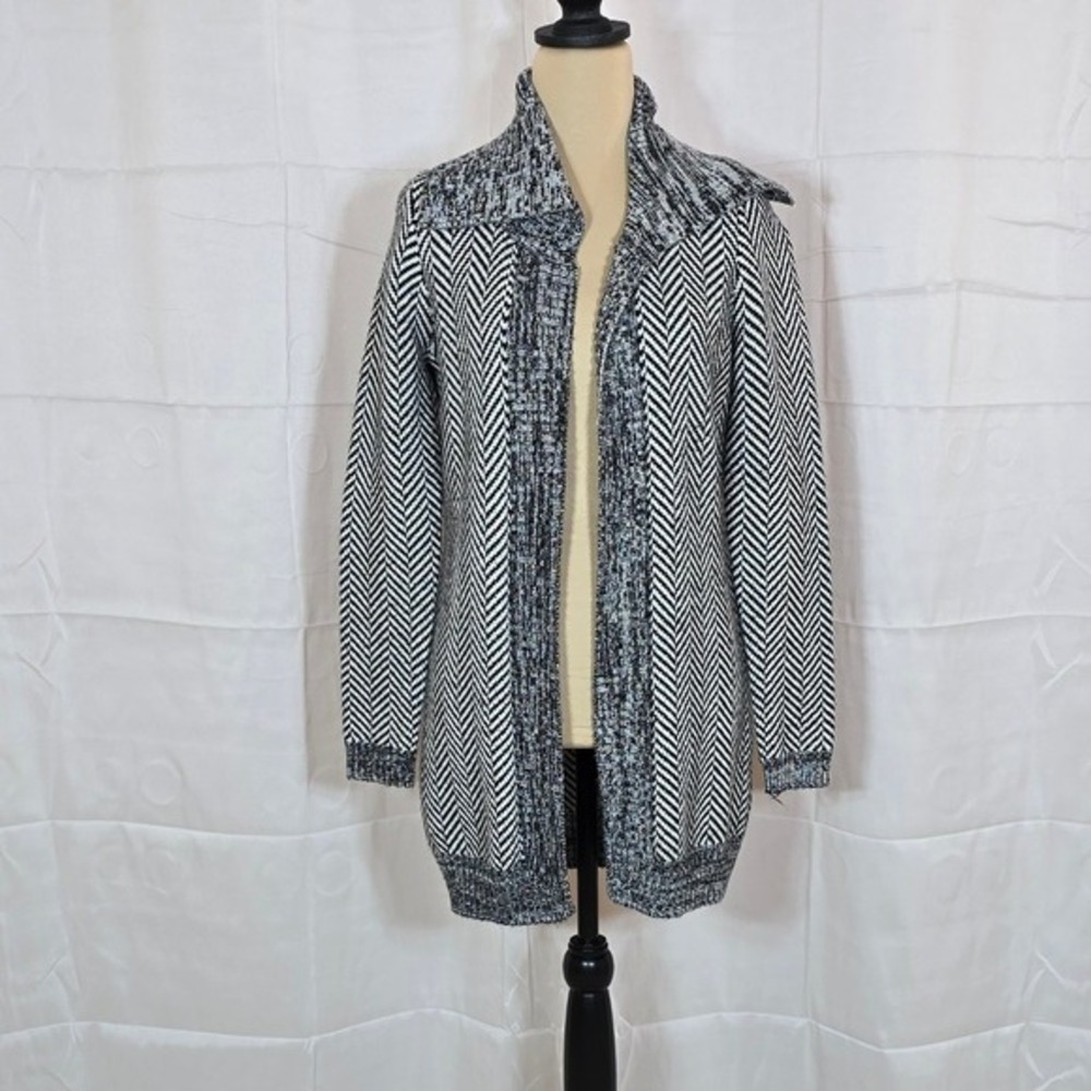 White House Black Market Herringbone Open Front Cardigan‎ Black White Silver XS
